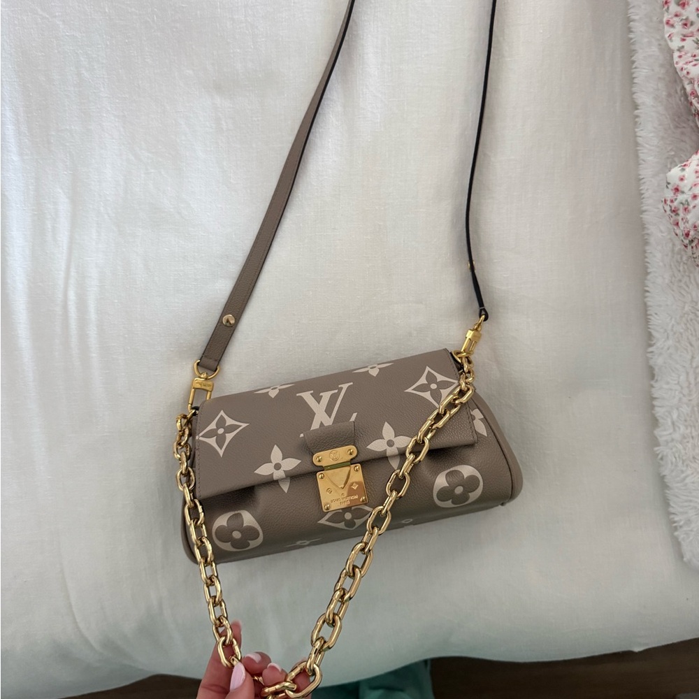 Louis Vuitton Tan Gold Clutch Wristlet